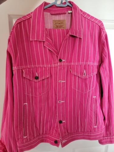 Supreme Levi's Pinstripe Trucker Denim Jacket (With Pin Supreme Levi's Pinstripe Trucker Denim Jacket (With Pin