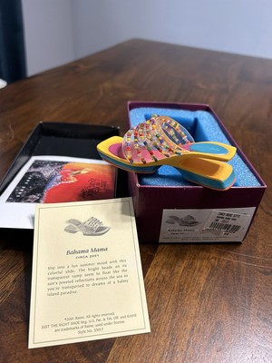 JUST THE RIGHT SHOE ''BAHAMA MAMA'' #25117 COLLECTIBLE MINIATURE SHOE 2001