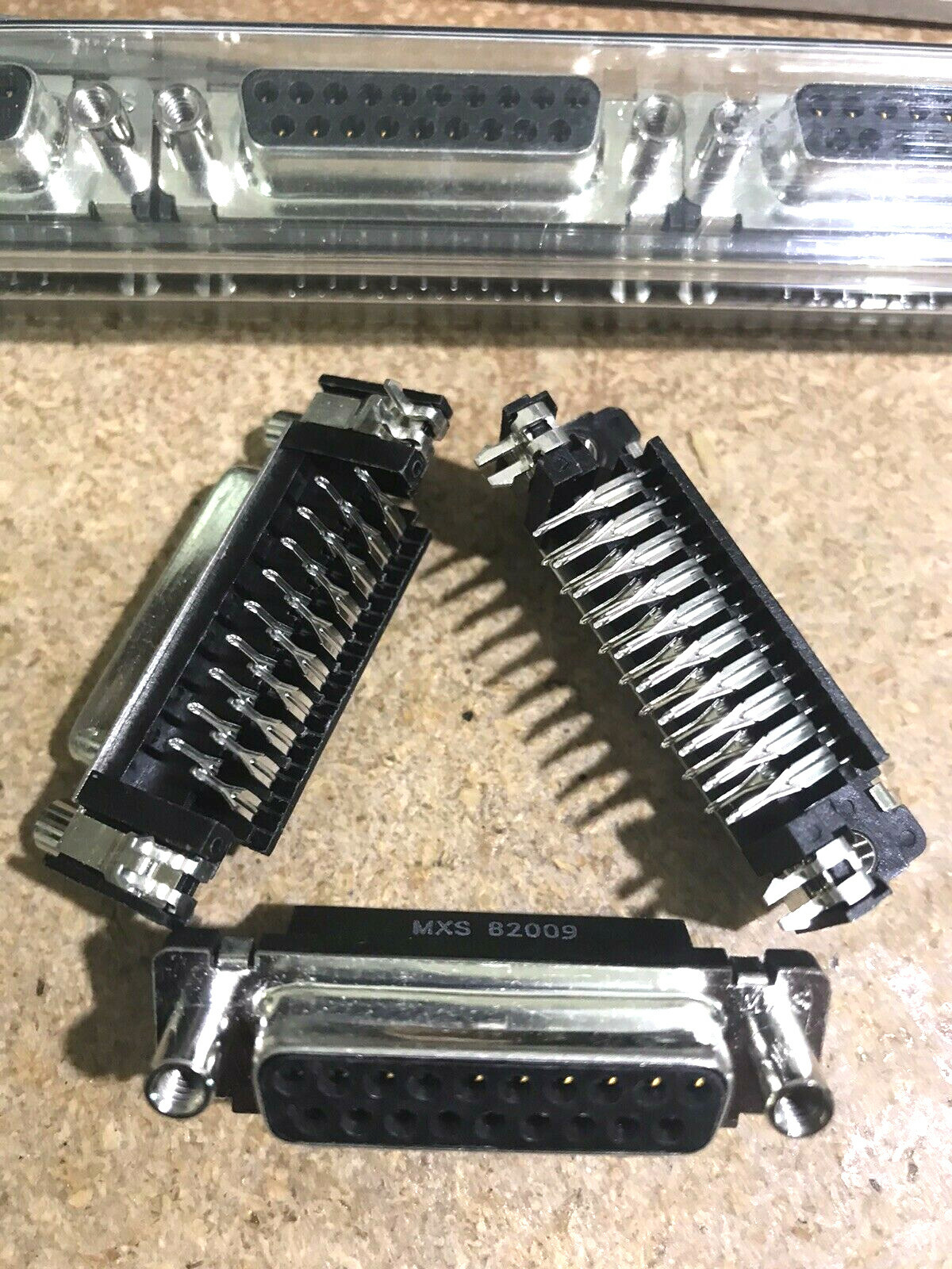 DSUB DB 19 Female Connector Right Angle Q=1 NeXT Apple