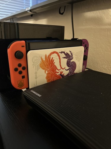 Nintendo Switch OLED 64GB Pokemon Scarlet & Violet