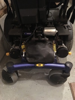 Pride Quantum 6000Z Power Wheelchair For parts  Or Repair Articulating Legs Tilt