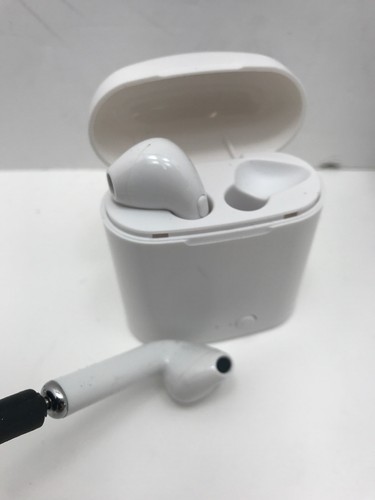 Wireless Bluetooth Earbud  with iOS & Android Devices