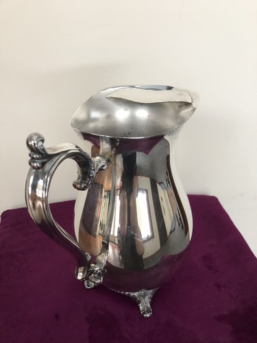 Vintage WM Rogers #817 Water Pitcher With Ice Catcher 9 In Tall