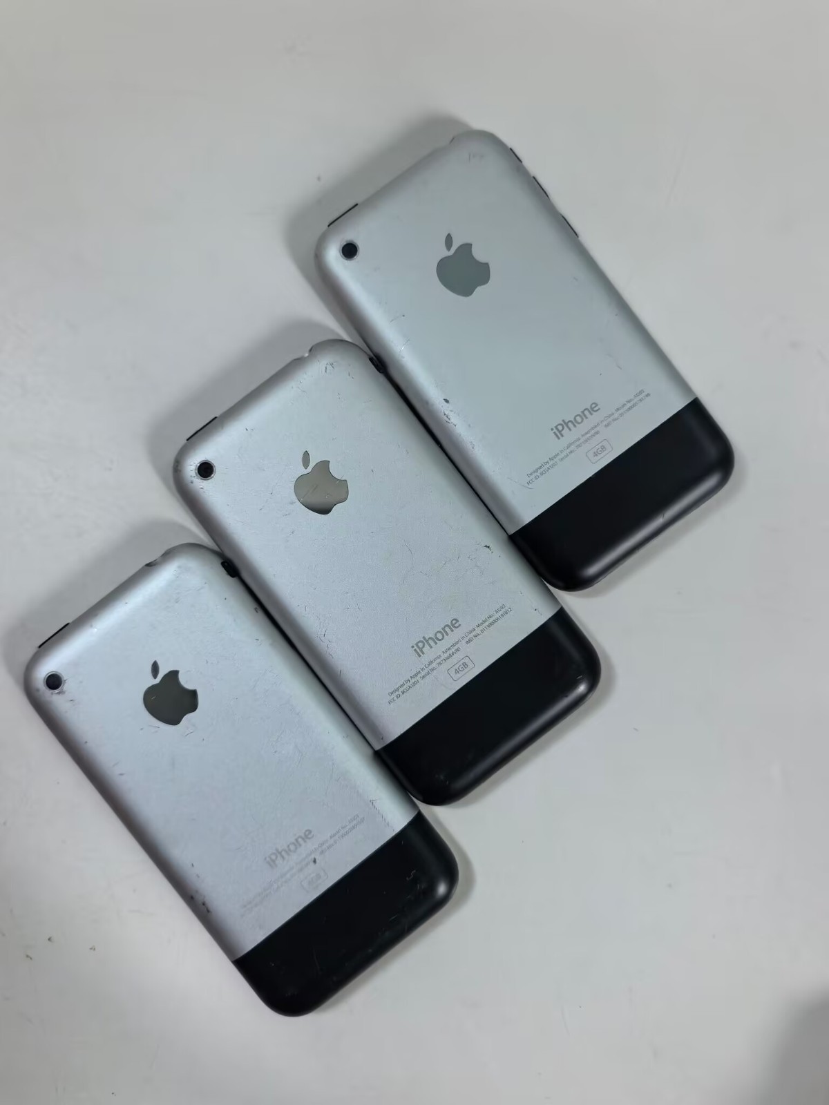 Apple iphone 2G 1st Generation 4GB sliver (Unlocked) Full