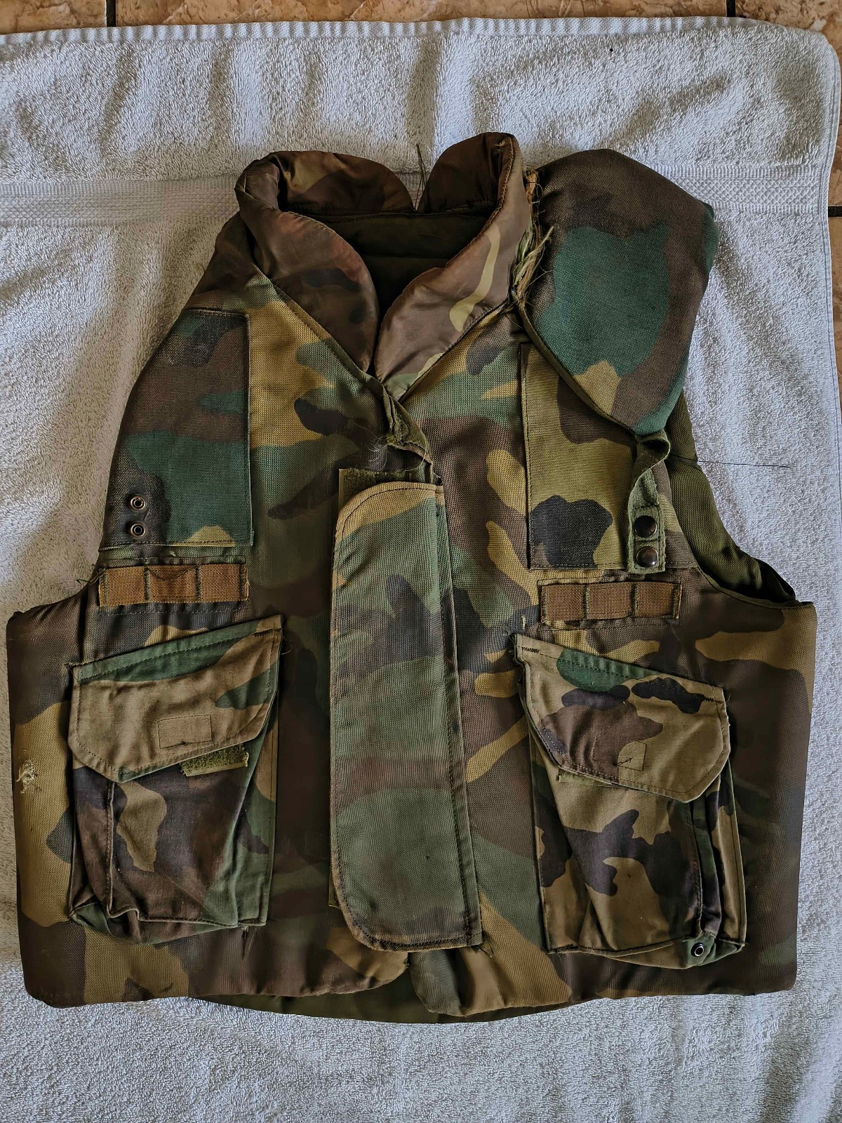 S*a様 実物 USGI Fragmentation Vest USGI Fragmentation Vest, Medium, Woodland Camo, *Excellent*