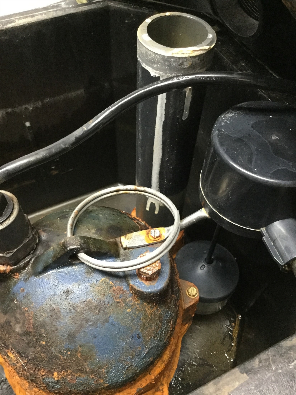 Dayton 4RK74B Sink Tray System Submersible Drain Sump Pump 1/3HP, 5-Gal Basin