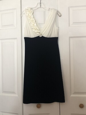 NEW Connected Petite Women s Dress Ivory Black Flowers Beaded Size 6P