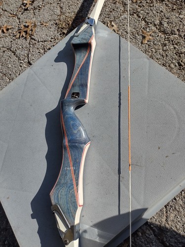 FRED BEAR VICTOR CUSTOM VIKING TD RECURVE BOW 73-74 34# @ 70