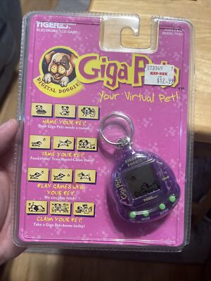 Tiger Electronics Giga Pets Virtual Pet Purple 1997 Digital Doggie Dog