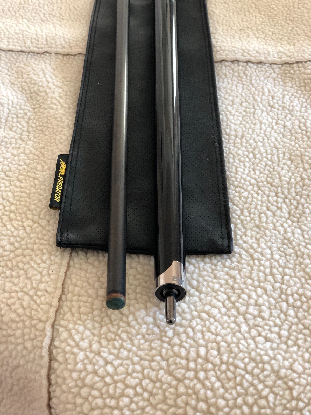 Predator P3 Revo Shaft 12.4  Black wrapped, Carbon Fiber Uni-Loc