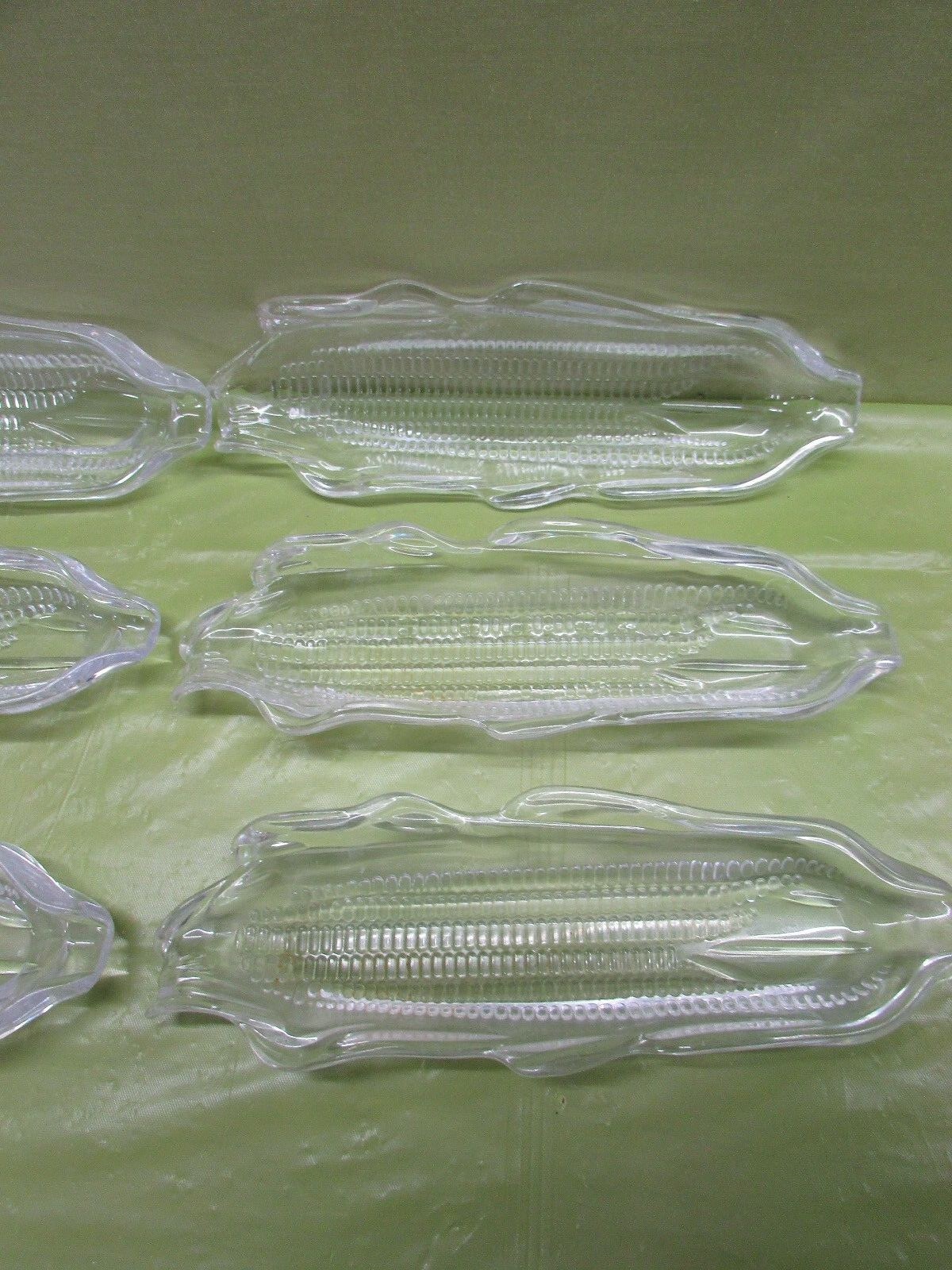 LOT OF 6 CORN ON THE COB TRAYS