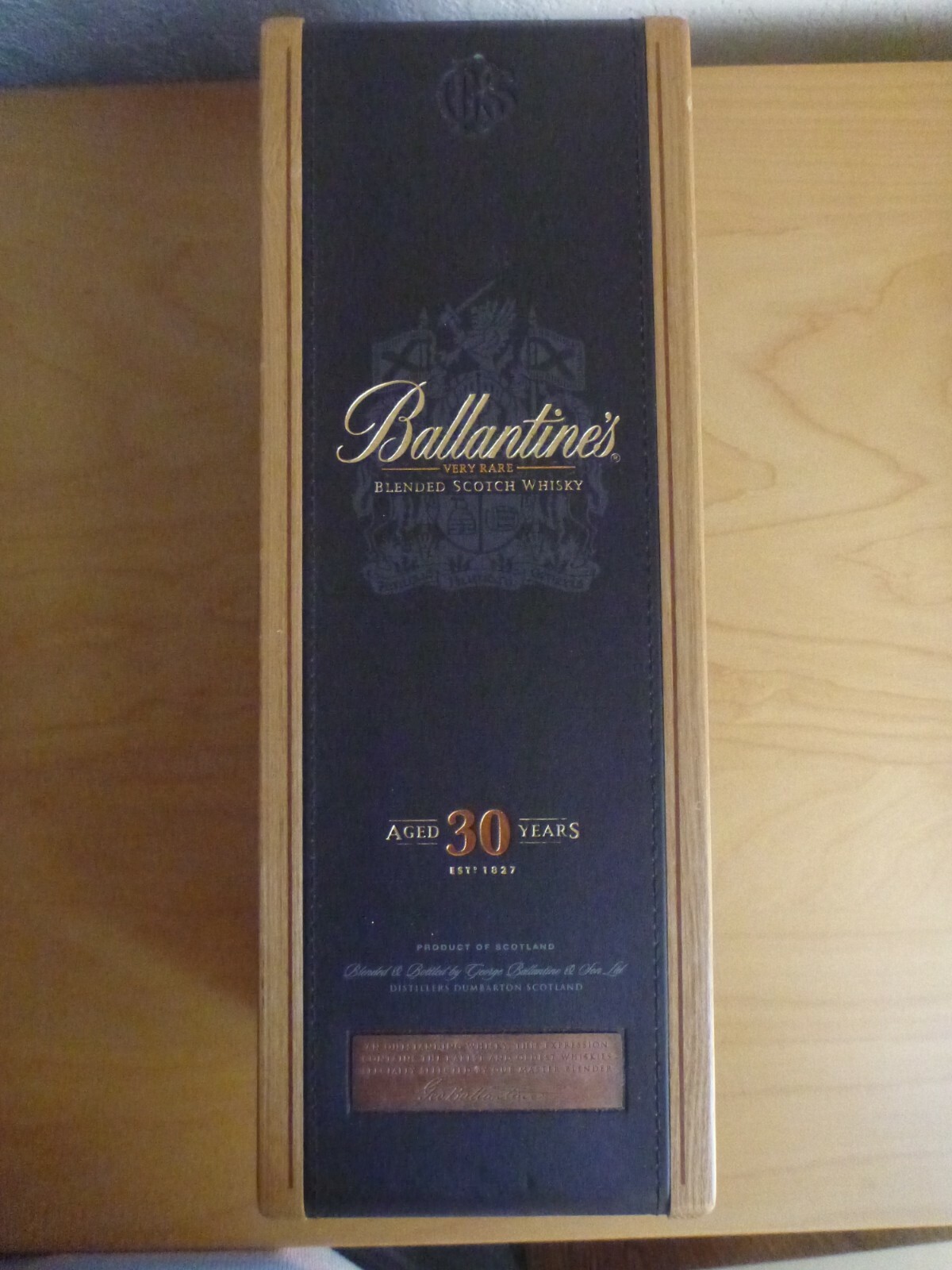 Rare Find＊ Ballantine's Blended Scotch Whisky Aged 30 Years