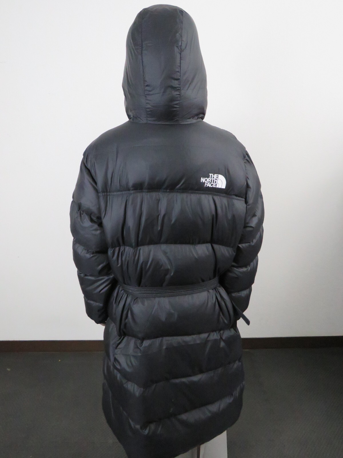 Pre-owned The North Face Womens  Nuptse Belt Long 700-down Insulated Hooded Jacket Black In Tnf Black