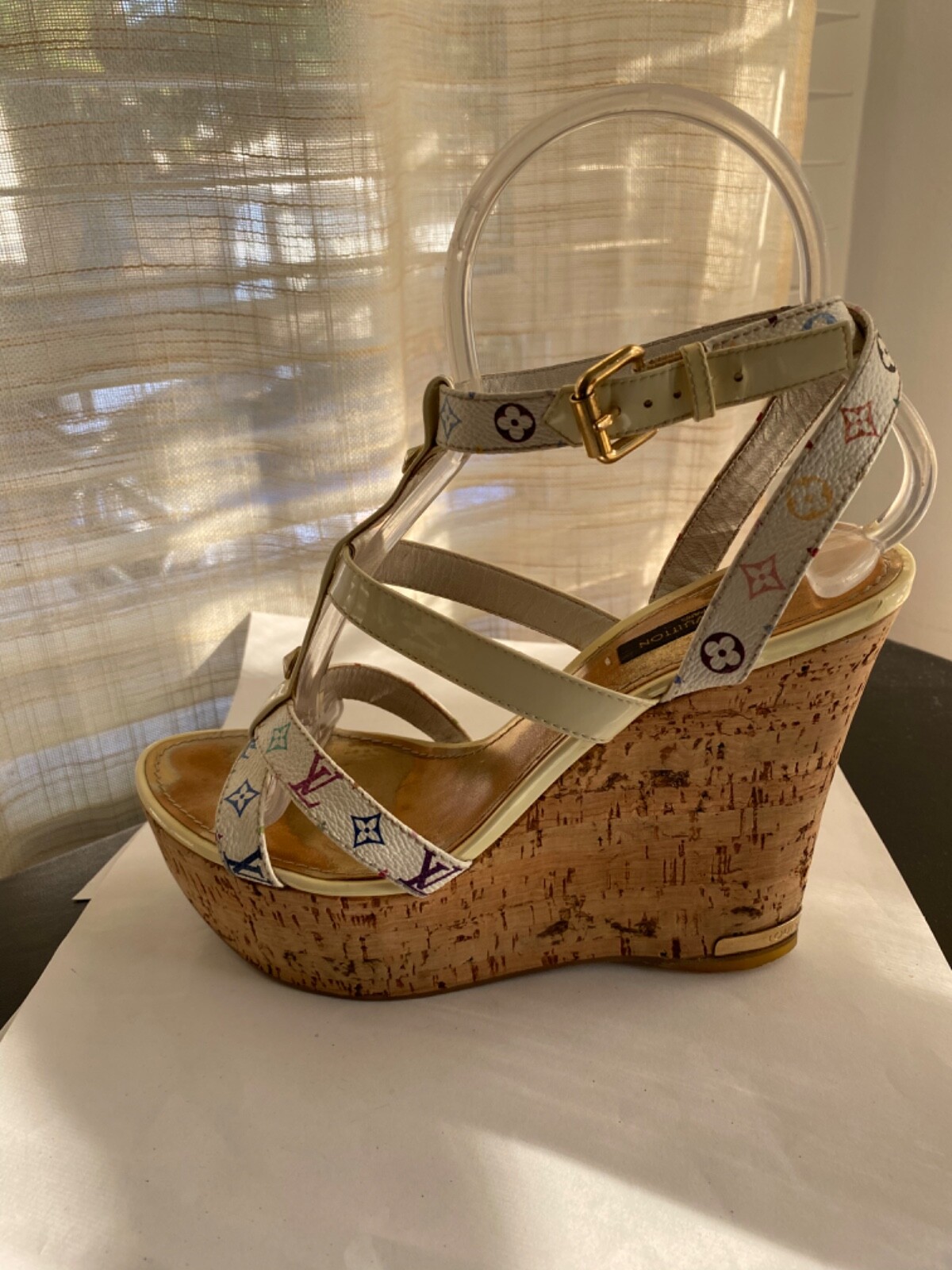 靴 Vintage Louis Vuitton Wedge Sandals $_57.JPG?set_id=880000500F