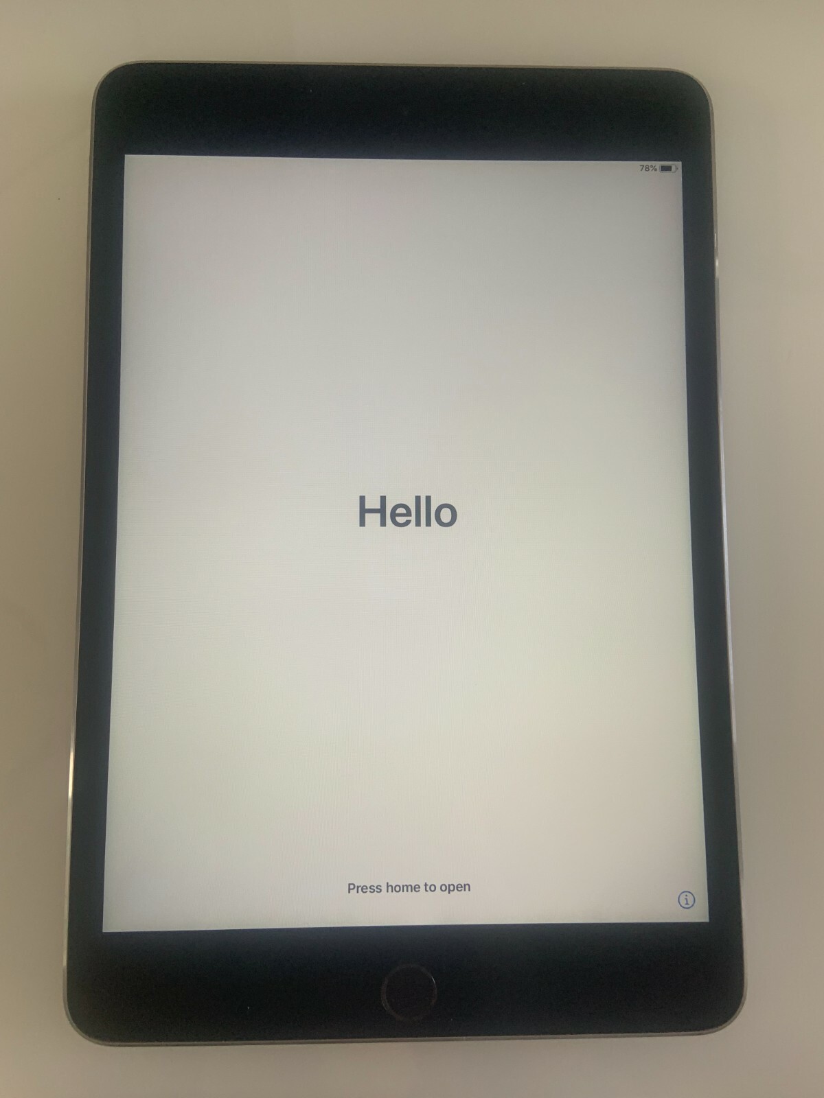 Apple iPad mini 4 | 16 GB | Gray | Wi-Fi | 7.9 in | Dual