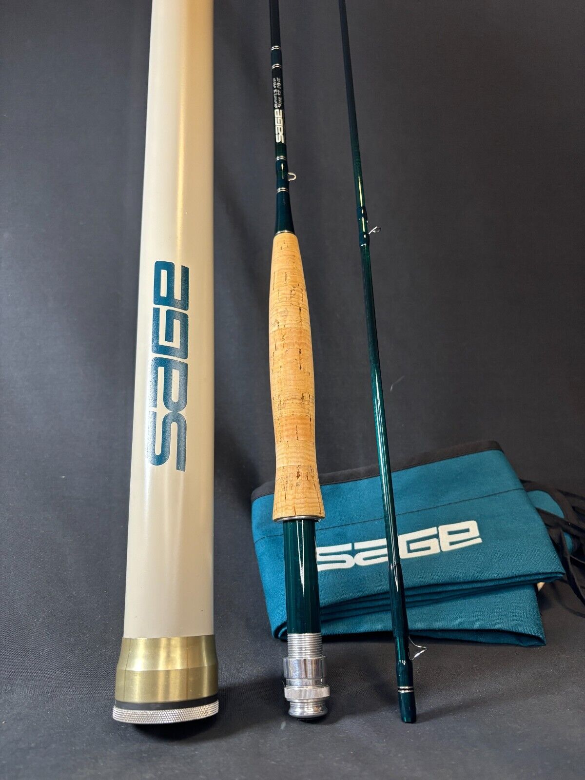 SAGE 490 SP Graphite Ⅳ 9ft 4wt 2pc Excellent Condition SAGE 490 SP Graphite Ⅳ 9ft 4wt 2pc Excellent Condition