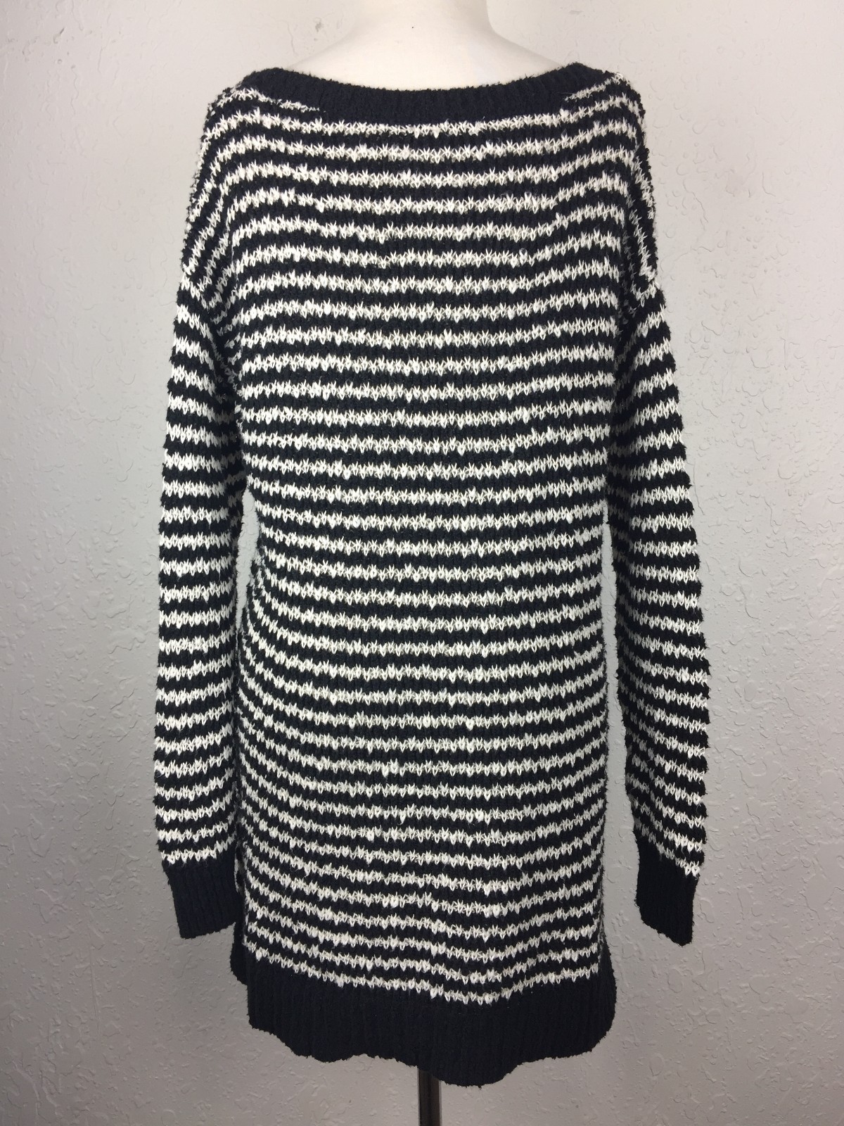Liz Lange Maternity Size M Knit Navy White Striped Long Sleeve Tunic Sweater C3