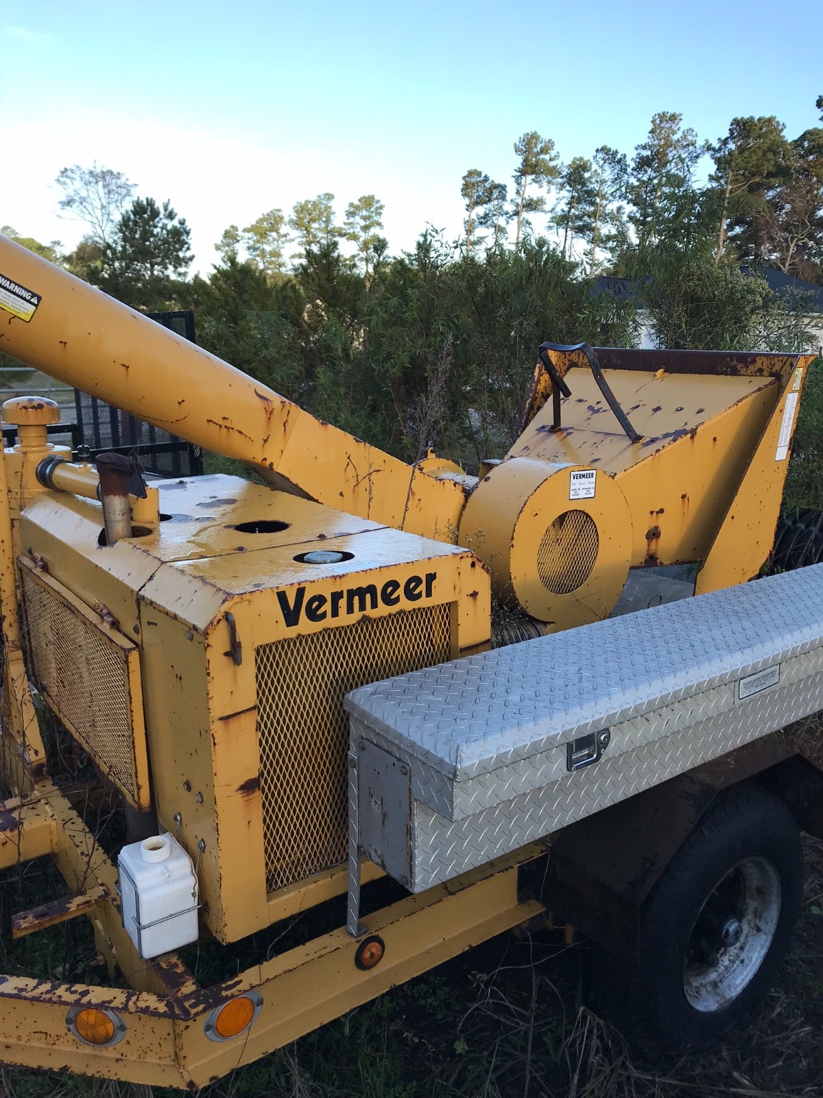 1600 vermeer chipper