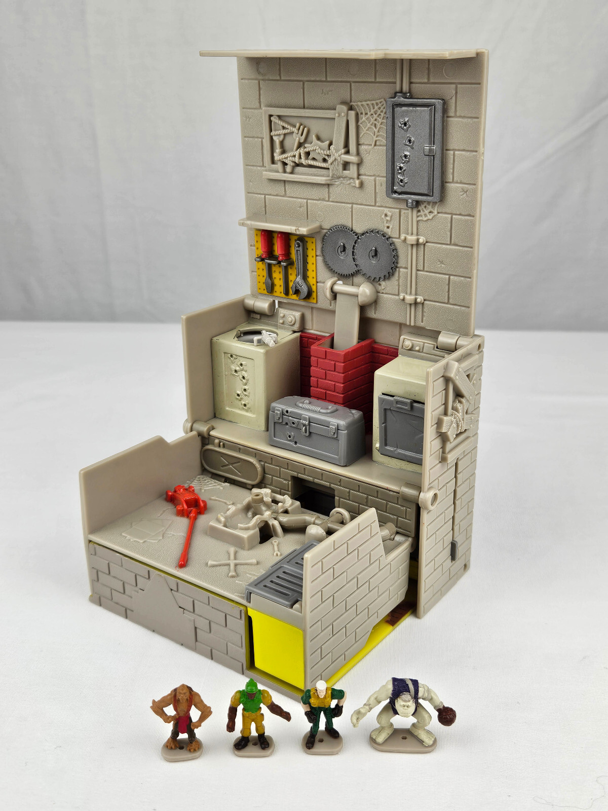 Small Soldiers Attack Zones! Kitchen Combat Site/Garage Small Soldiers Attack Zones! Kitchen Combat Site/Garage