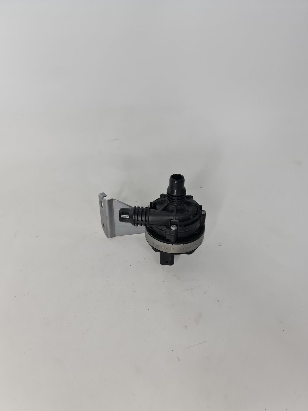 0 Bmw 2015-2020 64-53-9-322-072 64539322072 Clamp Auxiliary Coolant Pump 9322 image 3