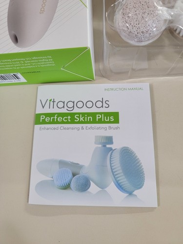 Vitagoods Perfect Skin Plus Cleansing & Exfoliating Brush For Face & Body