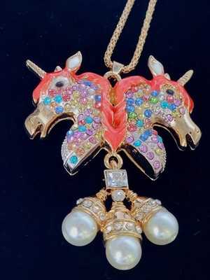 3D Two Unicorn Heads MULTI-COLORED Crystal Betsey Johnson Pendant Necklace CORAL