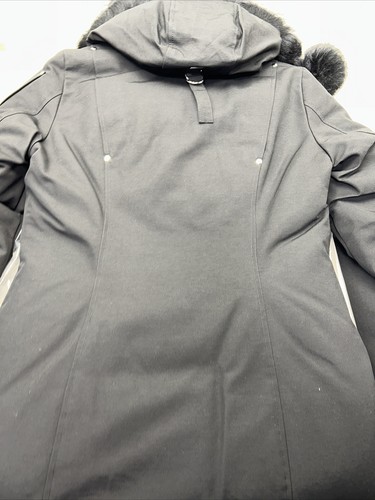 Pre-owned Moose Knuckles Women's Stirling Down Parka Jacket With Fur Trim Hood, Black Sm