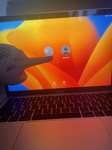 Apple MacBook Pro 13 Apple MacBook Pro 13