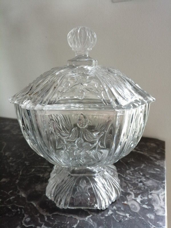 Ancien Drageoir, Sur Pieddouche, Verre CiselÃ, Motifs Floraux Et GÃOmÃTriques 