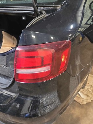 Used Right Tail Light Assembly fits: JETTA EXCEPT GLI 17 18 Qtr Panel Mount