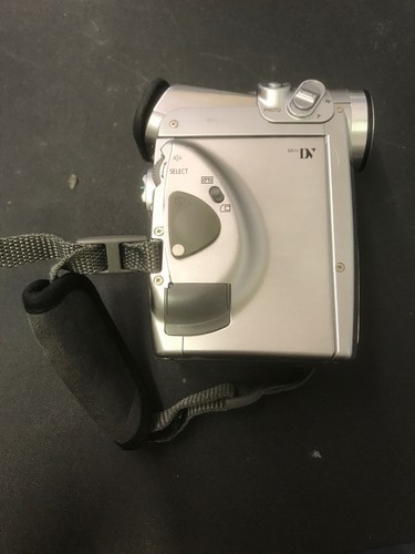 Canon Elura 50 (FOR PARTS)