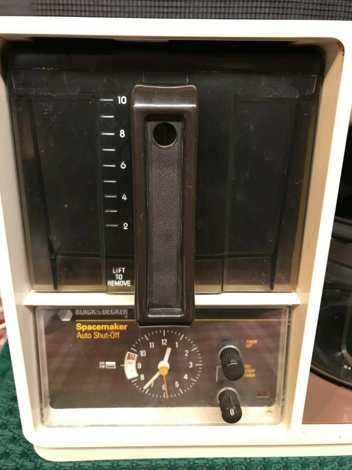 Vintage Black & Decker Spacemaker Under Cabinet 10 Cup Coffee Maker