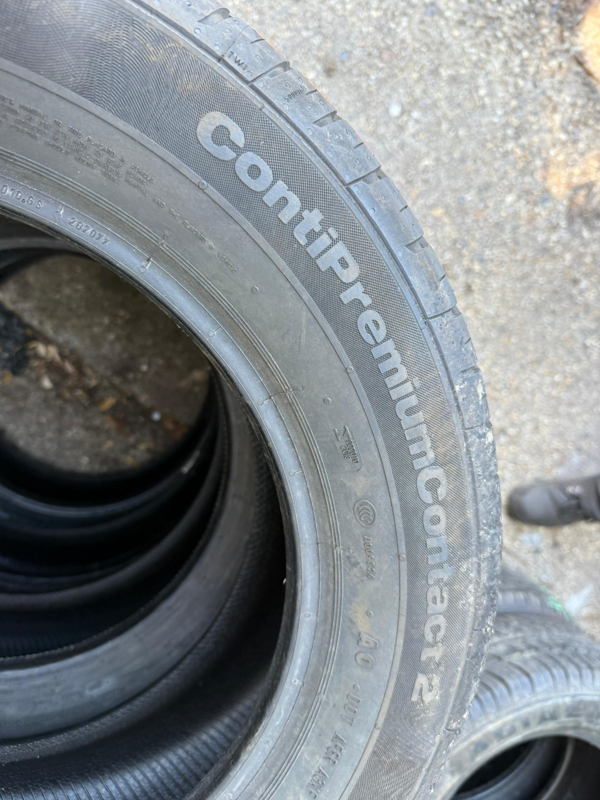 New 225 55 16 Continental, C Premium Contact 2, AO 95Y, x1 Tyre (F1_tyres) YD172