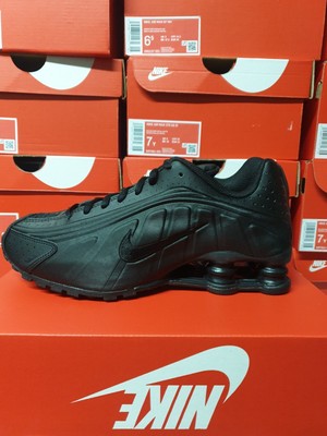 Nike Shox R4