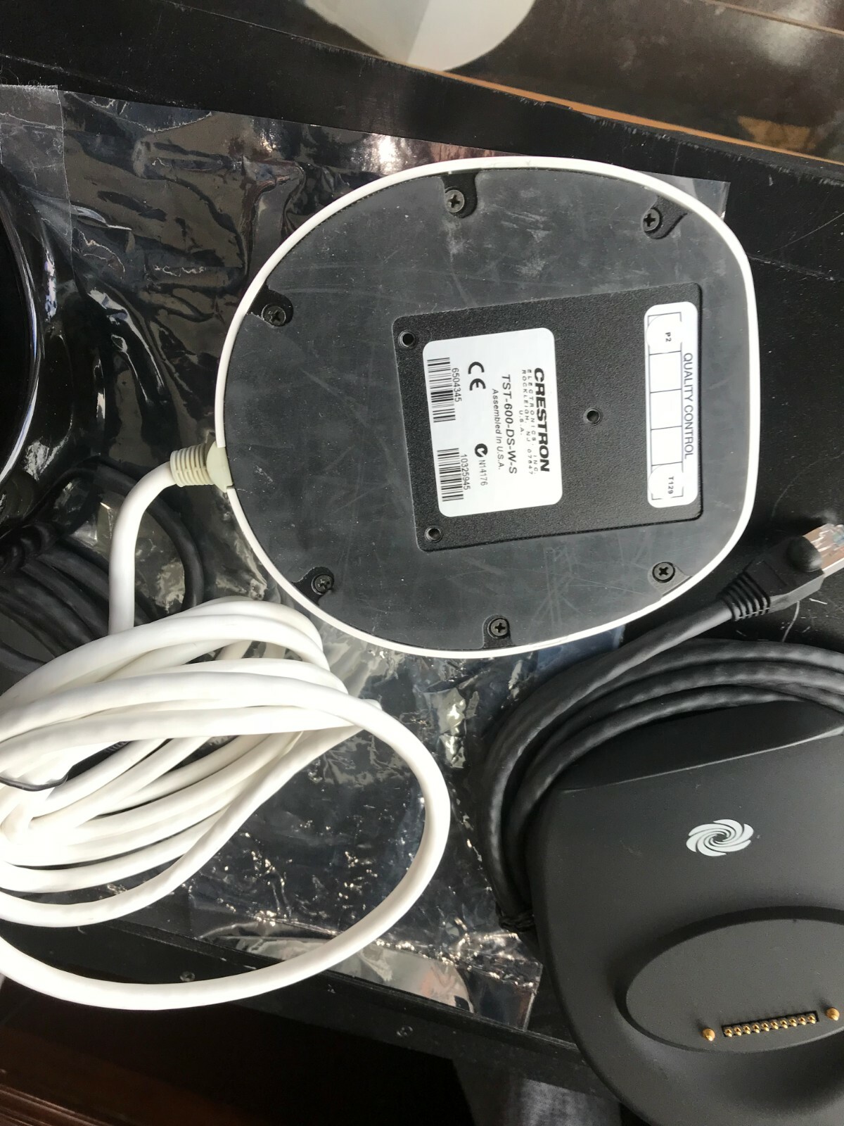Crestron TST-600-DS Charger any color for TST-600 /TPS-600-IMC TPS-6X-IMC