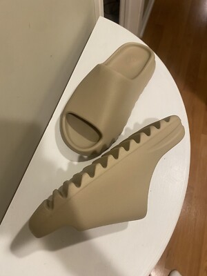 New Yeezy Slides Pure size 7