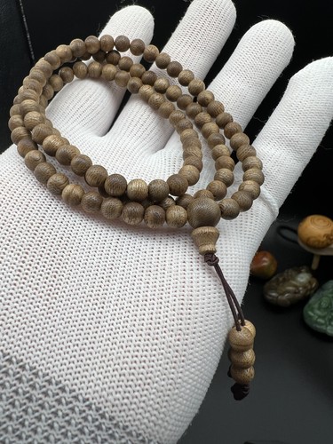 6.6 g Natural Brunei Agarwood  108 Necklace 文莱沉香108脖挂～随机发～每一条6.5-6.6g之间