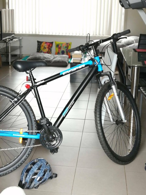 fixed tail front suspension mountain bike