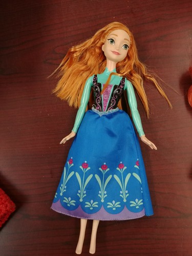 Set Of 2 Anna From Frozen 11