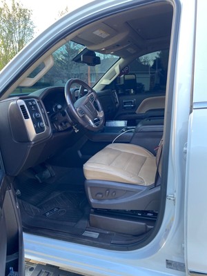 image 4 of interior