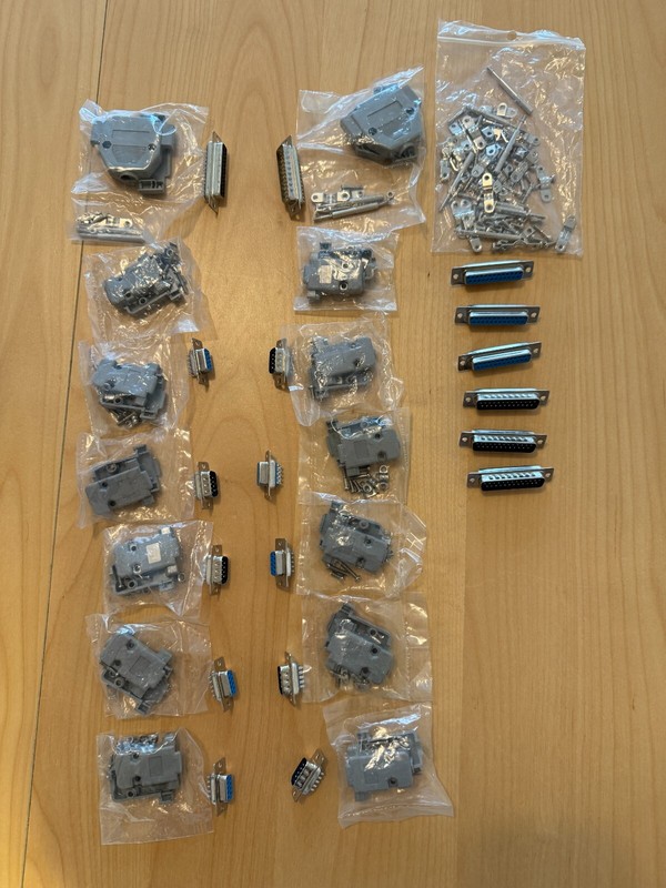 Lot De Connecteurs D-Sub De9/Db9 Et Db25