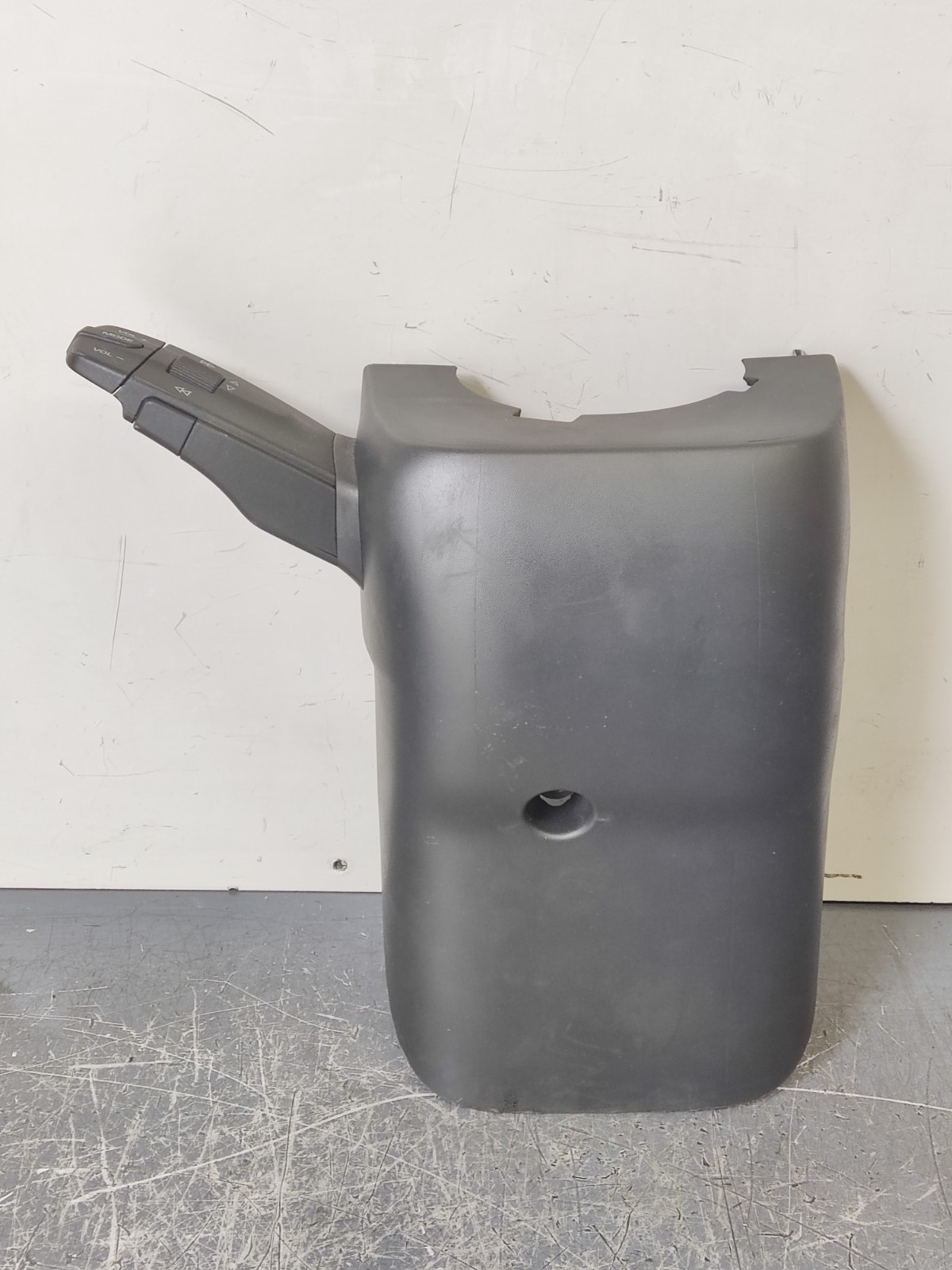 Genuine 2009 SEAT IBIZA STEERING COLUMN LOWER TRIM STALK 6J0 858 559.