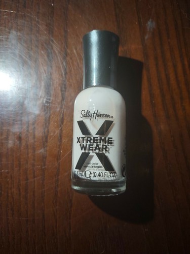 Sally Hansen Xtreme Wear Nail Polish Day cream