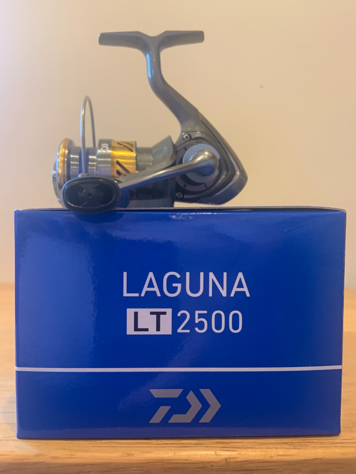DAIWA LAGUNA LT2500 SPINNING REEL