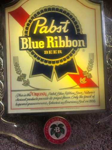 Vintage 1981 Pabst Blue Ribbon lighted beer sign Light  WORKS GREAT ! 20