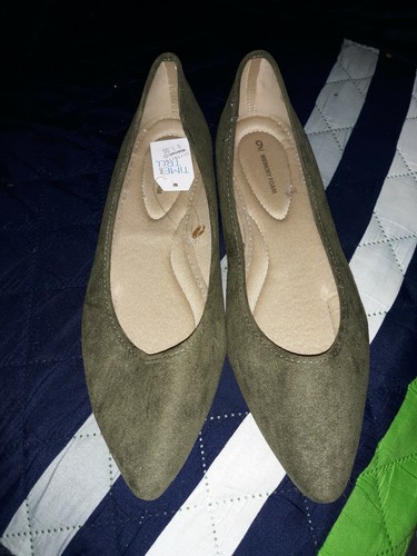 Womens size 9 Time & True Flats..Olive Green ...Brand New with tags...