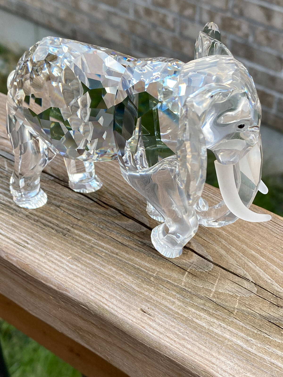 スワロフスキー 「1993年SCS会員限定　エレファント（Elephant）」 Amazon.com: Swarovski 1993 Inspiration Africa 