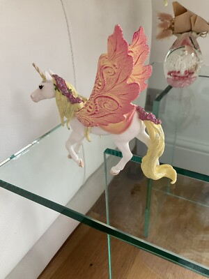 Schleich Bayala Fantasy White Pink Yellow Glitter Pegasus Unicorn Horse Figure