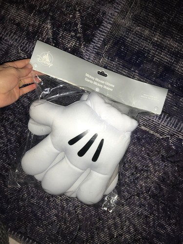 Disney Parks Mickey Mouse white plush Gloves