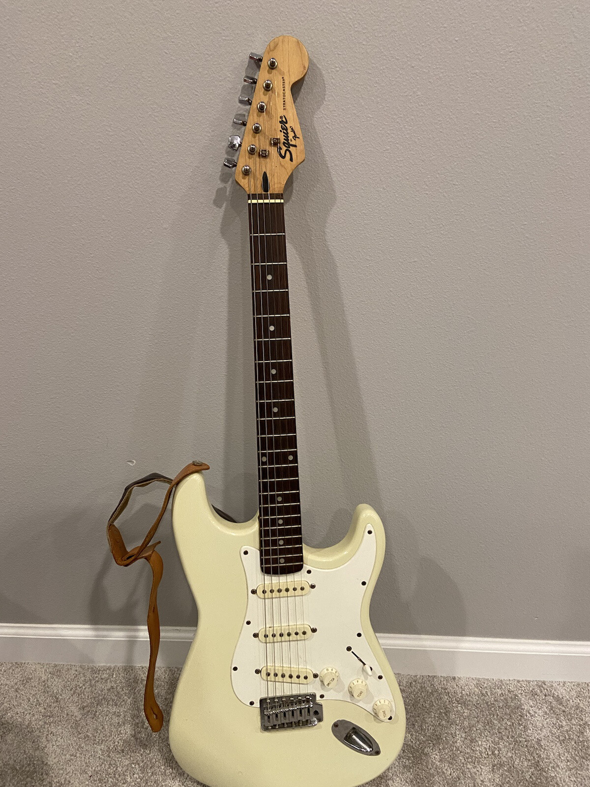 Squier【Stratocaster エレキギター クリーム】 Squier Mini Stratocaster Maple Fingerboard Limited-Edition